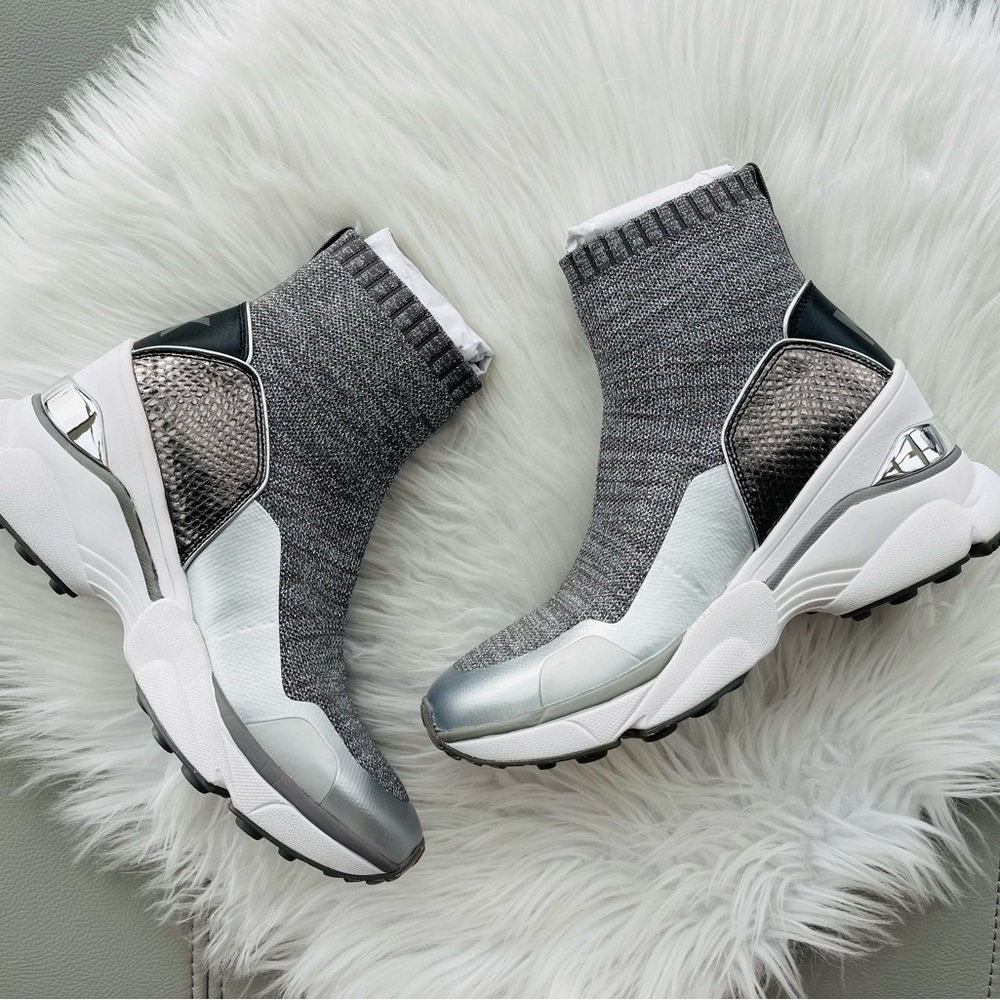 New! Michael Kors
Olympia Extreme
Stretch Knit Sneaker Boot
Gray/Silver/Snake 8